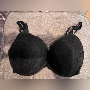 Victoria’s Secret incredible perfect shape bra
